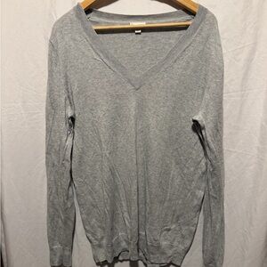 Gap Light Gray V-Neck Sweater Made With Silk, Womens Sz M
